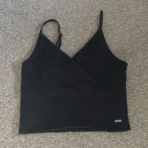 Black cropped tank